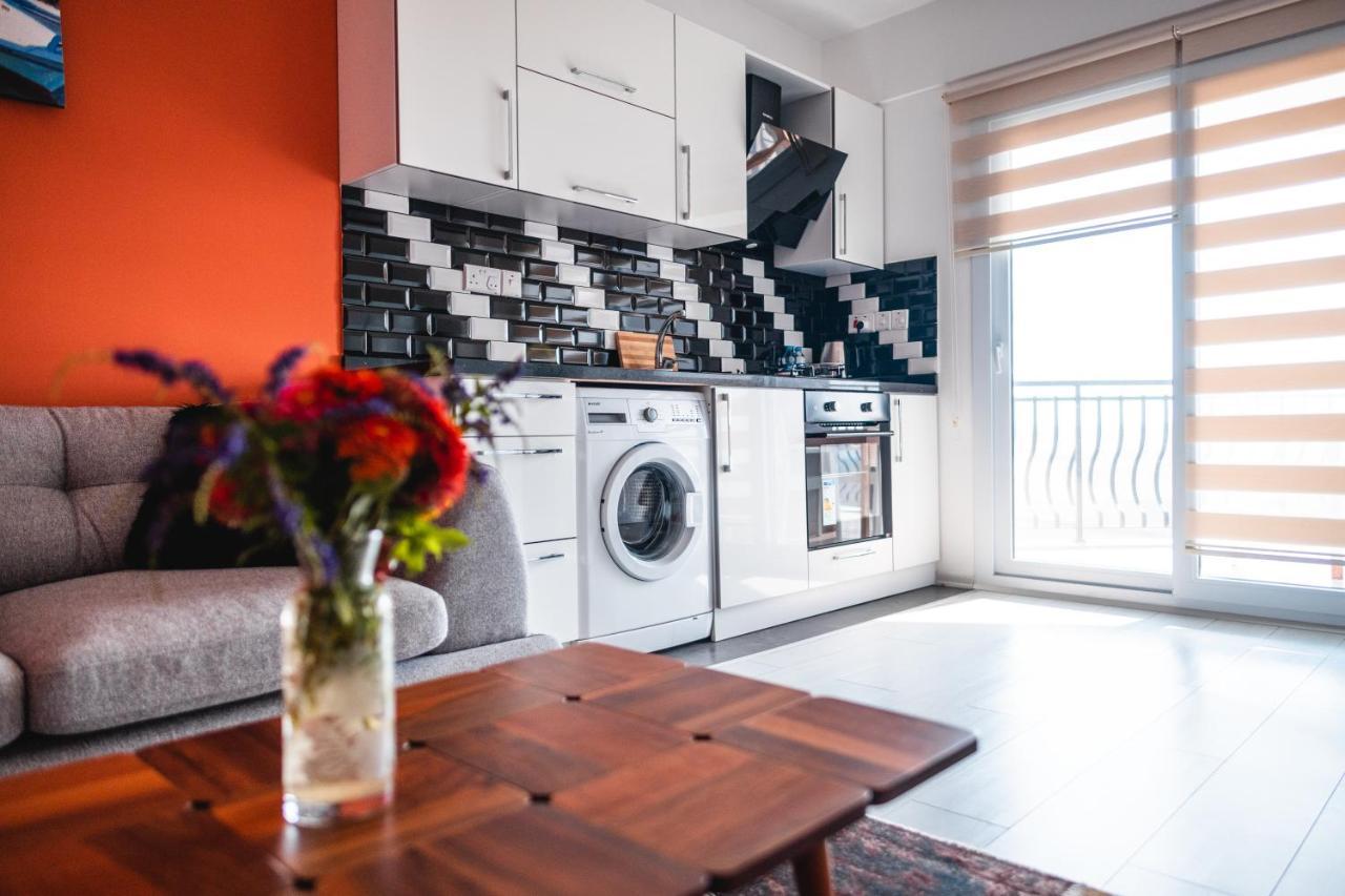 Edelweiss A Block Hotel Residence Trikomo Экстерьер фото