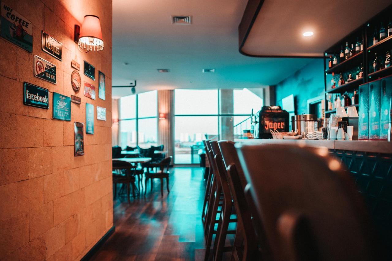 Edelweiss A Block Hotel Residence Trikomo Экстерьер фото